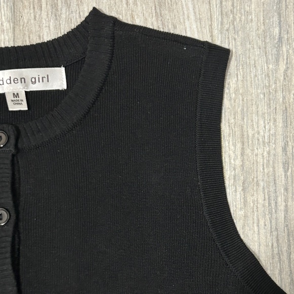 LIKE NEW! women's Madden Girl Black Knit Sweater Vest - MEDIUM - Picture 2 of 7